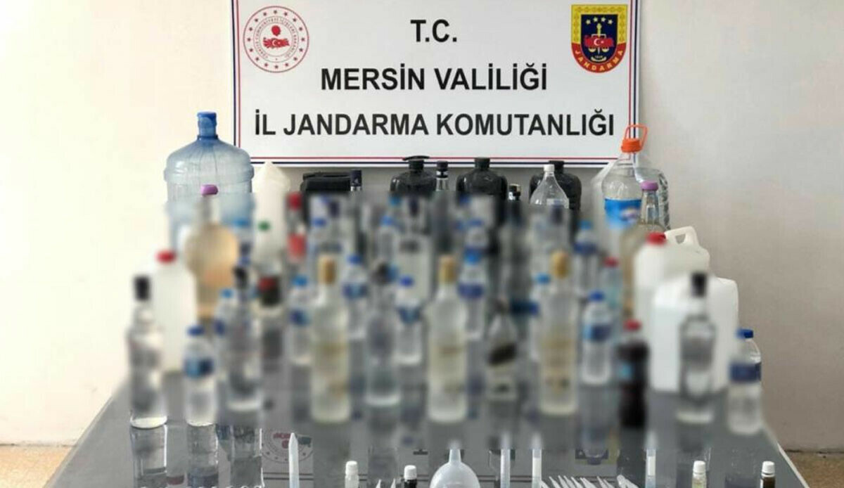 Mersin&#039;de sahte içki operasyonu: 100 litre ele geçirildi