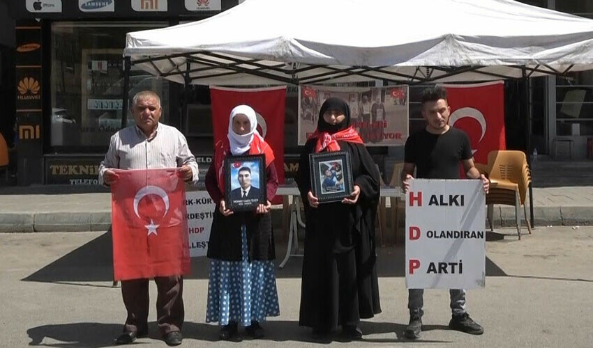 Evlat nöbetindeki annelerin umutlu bekleyişi sürüyor: Teslim ol oğlum, devlet hain değil PKK haindir
