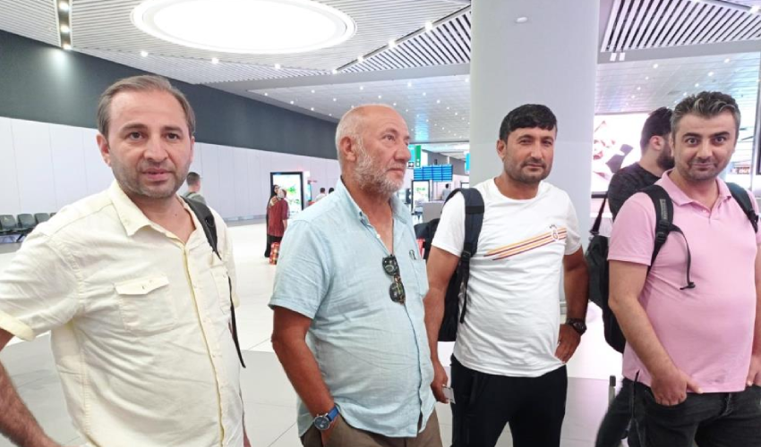 Nijer'deki Türk ve Azerbaycan vatandaşları özel seferle İstanbul'a getirildi Nijer'deki Türk ve Azerbaycan vatandaşları özel seferle İstanbul'a getirildi