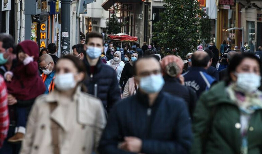 Biri bitmeden diğeri başladı: Eris varyantı kapıya dayandı, vaka sayıları artışa geçti Biri bitmeden diğeri başladı: Eris varyantı kapıya dayandı, vaka sayıları artışa geçti