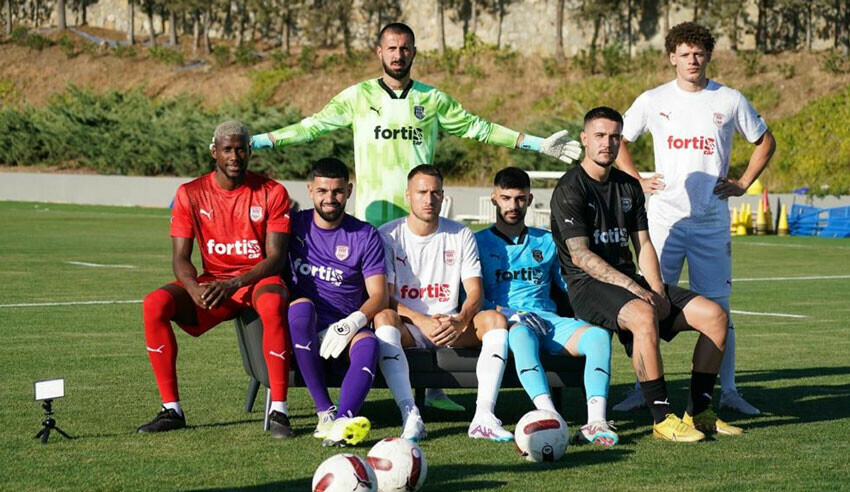 Pendikspor'a Paraguaylı orta saha! Oscar Romero transferi resmen açıklandı Pendikspor'a Paraguaylı orta saha! Oscar Romero transferi resmen açıklandı