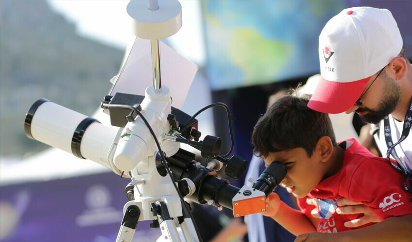Bakan Kacır: Ay’a kendi ürettiğimiz uzay aracıyla erişeceğiz