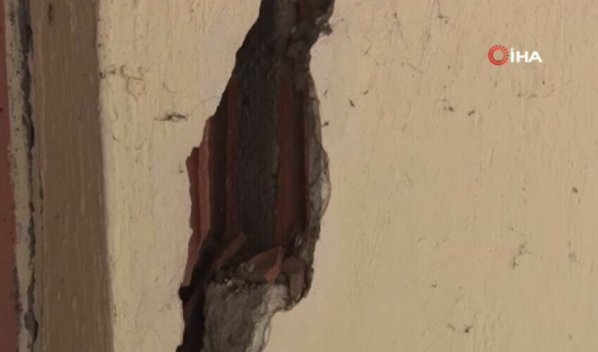 Evlerin içi rampa gibi: Burada kalmak büyük cesaret ister Evlerin içi rampa gibi: Burada kalmak büyük cesaret ister