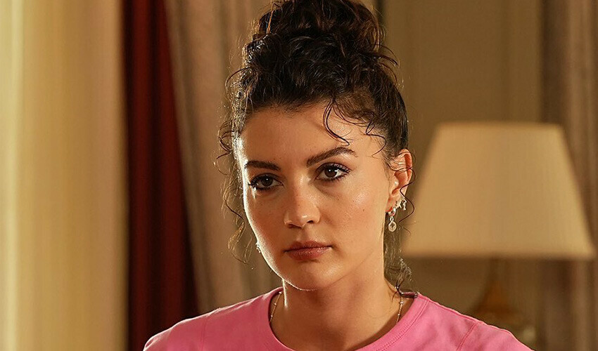 Ruhun Duymaz’ın Yıldız’ı Burcu Özberk, ‘torpilli’ iddialarına ateş püskürdü