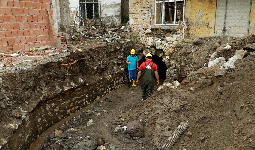 Tarihi evin altından çıktı: Tam tamına 4 metre