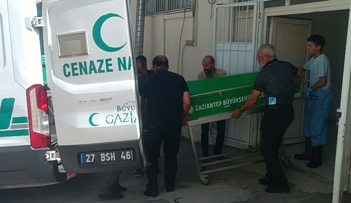 Çocukların tartışması ailelere sıçradı, bıçaklı kavga ölüm getirdi Çocukların tartışması ailelere sıçradı, bıçaklı kavga ölüm getirdi