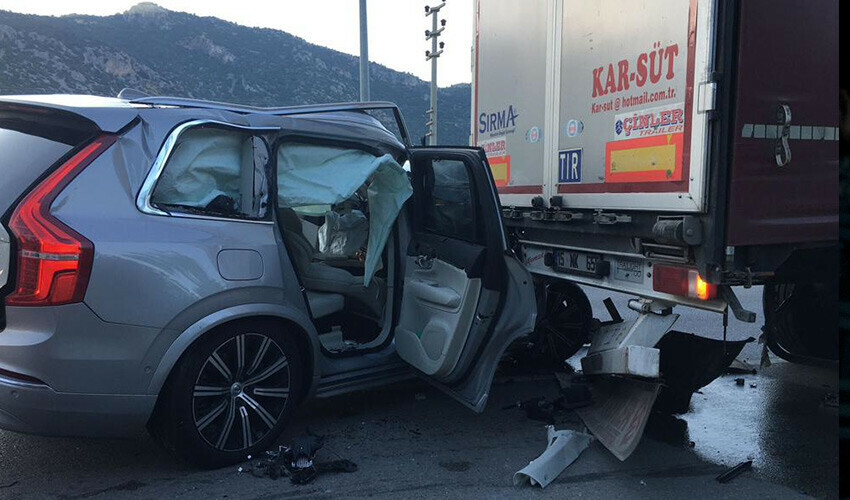 Trafik kazası geçiren şarkıcı Tan Taşçı’dan haber var