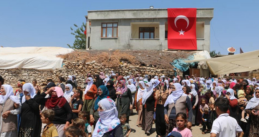 Diyarbakırlı şehit memleketinde son yolculuğuna uğurlandı: Gözyaşları sel oldu