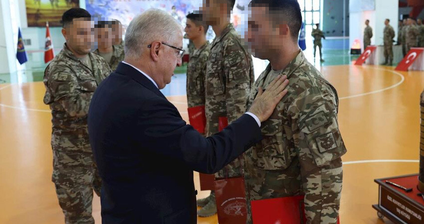 Bakan Güler'den terörle mücadele mesajı: 'Şehitlerimizin kanı yerde kalmadı, intikamı alındı' Bakan Güler'den terörle mücadele mesajı: 'Şehitlerimizin kanı yerde kalmadı, intikamı alındı'
