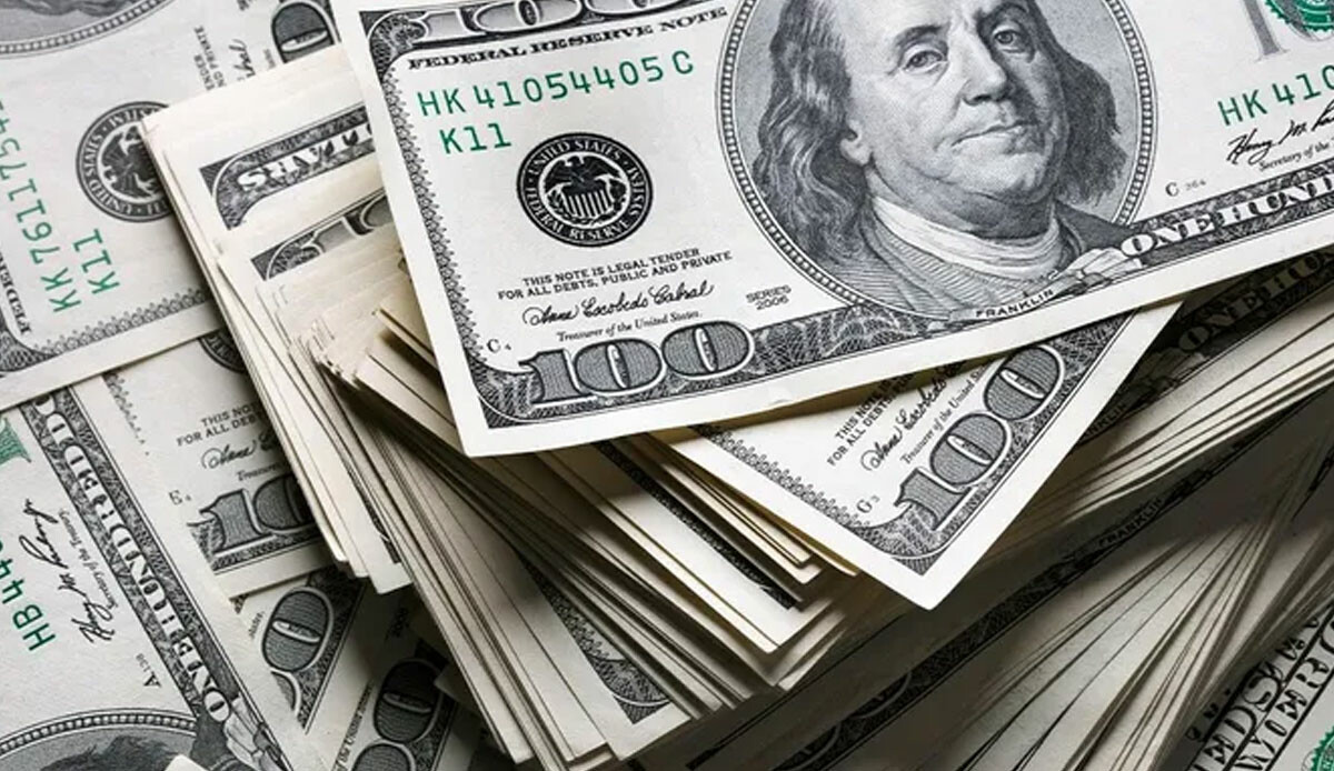 Market kasiyerinin banka hesabına bir anda 10,5 milyon dolar geldi... Parayı iade etmek yerine harcadı! Market kasiyerinin banka hesabına bir anda 10,5 milyon dolar geldi... Parayı iade etmek yerine harcadı!