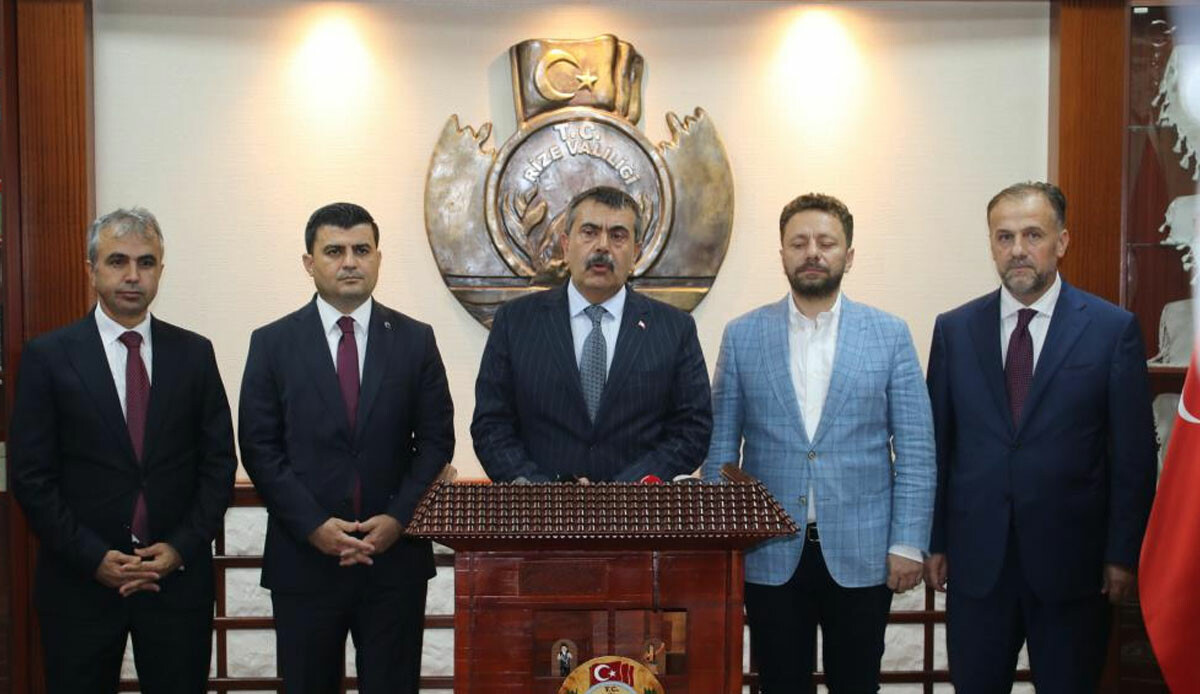 Bakan Tekin'den deprem bölgesi mesajı: Eğitim-öğretimin sorunsuz şekilde başlayabilmesi için tedbirleri aldık Bakan Tekin'den deprem bölgesi mesajı: Eğitim-öğretimin sorunsuz şekilde başlayabilmesi için tedbirleri aldık