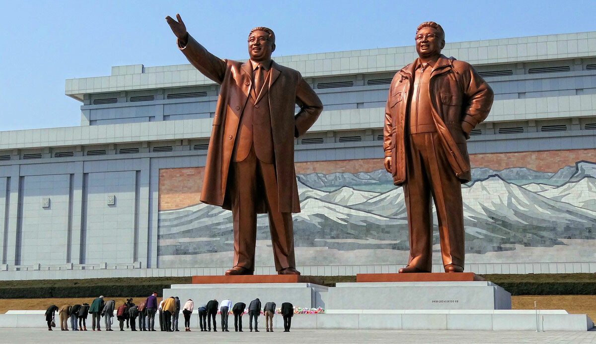Kuzey Kore, Khanun fırtınasına hazırlanıyor! Birinci öncelik Kim ailesinin heykellerini korumak... Kuzey Kore, Khanun fırtınasına hazırlanıyor! Birinci öncelik Kim ailesinin heykellerini korumak...