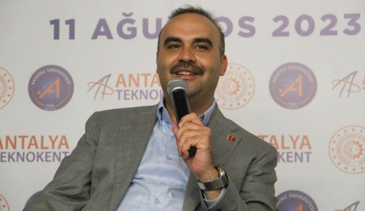 Bakan Kacır, Ar-Ge'nin önemine vurgu yaptı: Atılım ortaya koymalıyız Bakan Kacır, Ar-Ge'nin önemine vurgu yaptı: Atılım ortaya koymalıyız