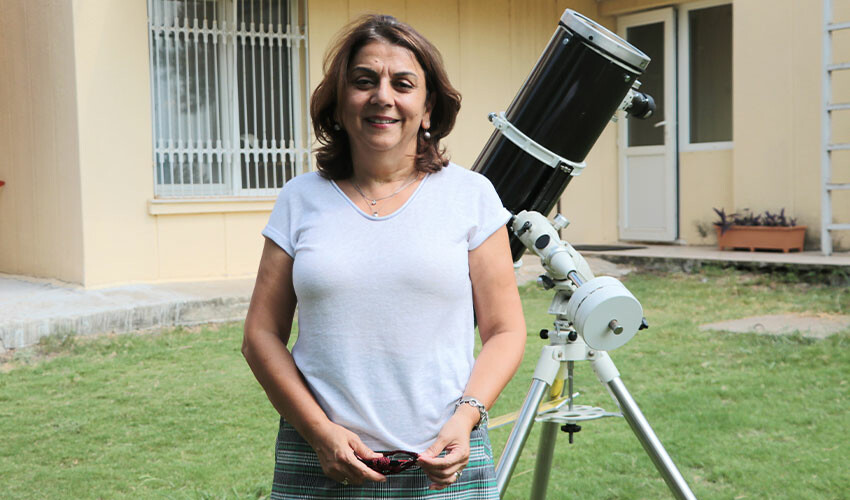 Yılda 8 defa gerçekleşiyor... Meteor yağmuru depremi tetikler mi? Uzman isimden açıklama Prof. Dr. Aysun Akyüz