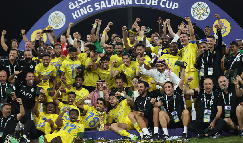 Ronaldo Al-Nassr'da ilk kupasını kazandı! Jorge Jesus saha kenarında çıldırdı Ronaldo Al-Nassr'da ilk kupasını kazandı! Jorge Jesus saha kenarında çıldırdı