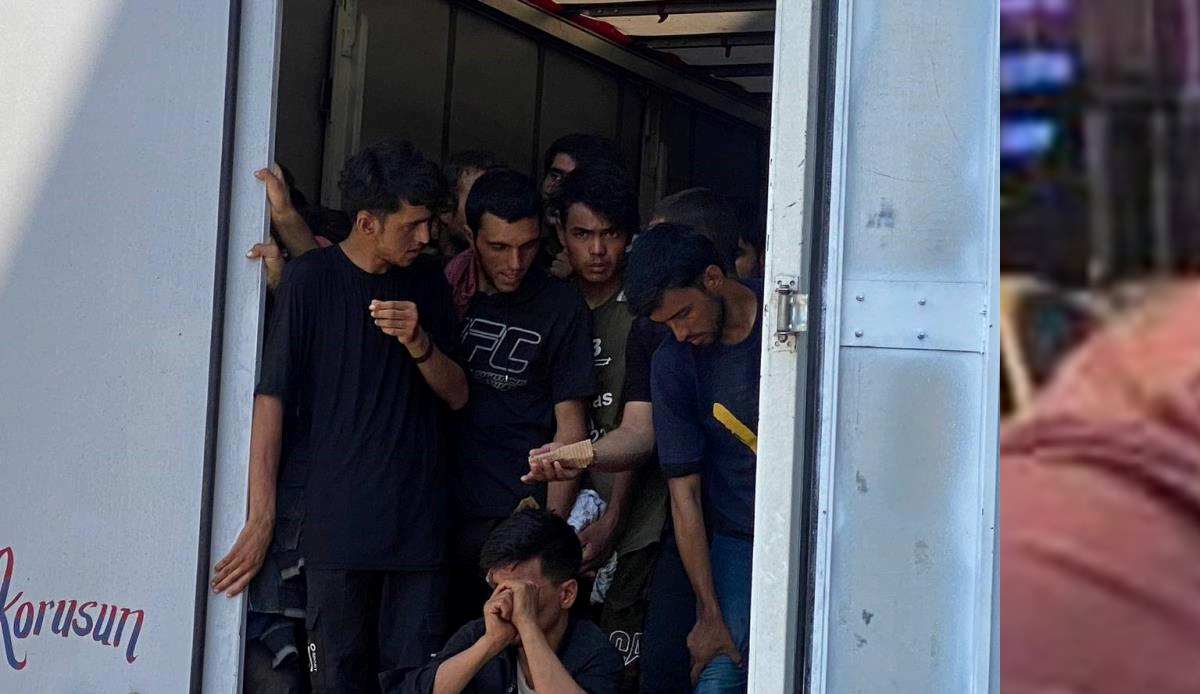 İstanbul&#039;a gitmek için yola çıkan, 50 kaçak göçmen yakalandı