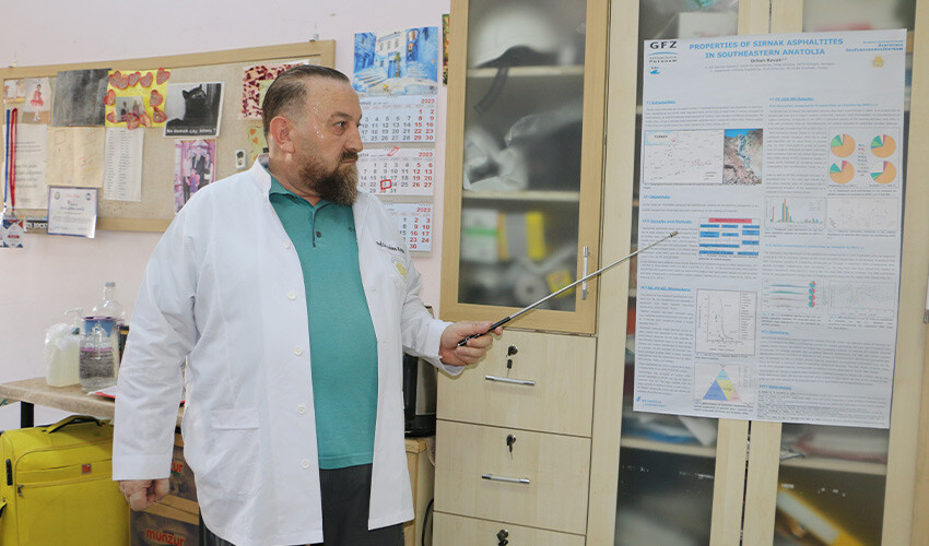 Profesörden heyecanlandıran petrol açıklaması: Hatay sınırında ciddi petrol rezervleri var Profesörden heyecanlandıran petrol açıklaması: Hatay sınırında ciddi petrol rezervleri var