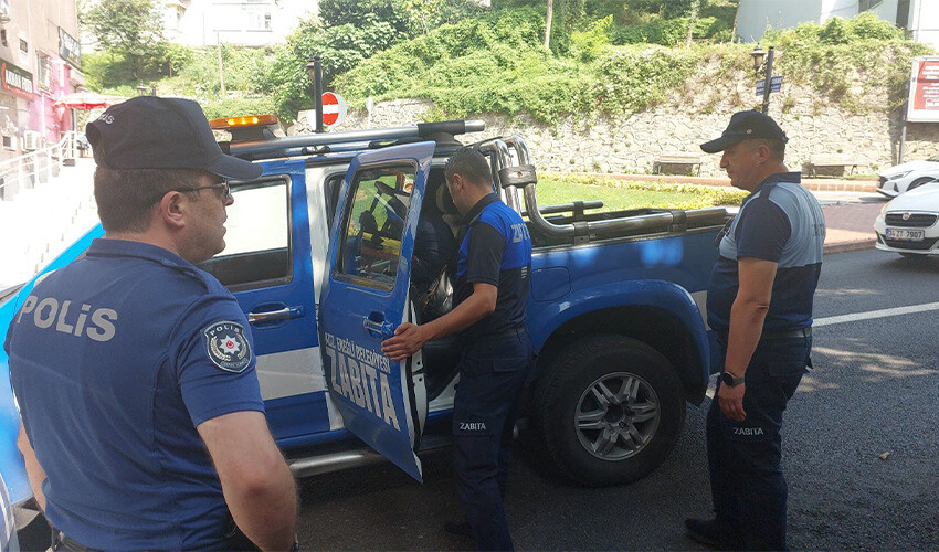 Dilencinin kesik bacağını gördü, çığlığı bastı, polis harekete geçti