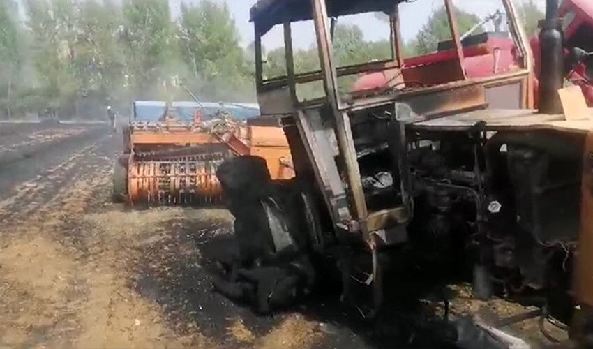 Traktörden sıçrayan yangın herkesi korkuttu, arı kovanları küle döndü Traktörden sıçrayan yangın herkesi korkuttu, arı kovanları küle döndü