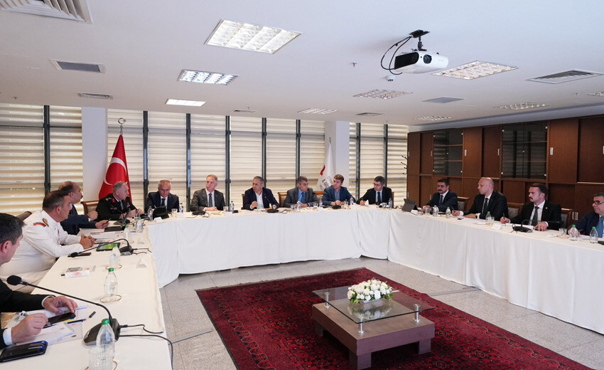 Bakan Yerlikaya’dan düzensiz göçle mücadelede kararlılık mesajı: Nefeslerini keseceğiz