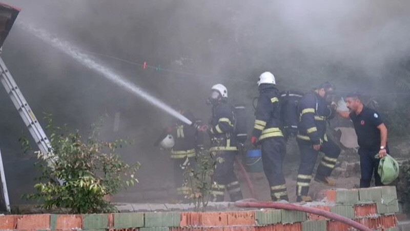 Antalya-yangın-çocuk-çakmak