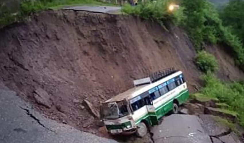 Hindistan’da sel ve heyelan: Can kaybı 60'a yükseldi