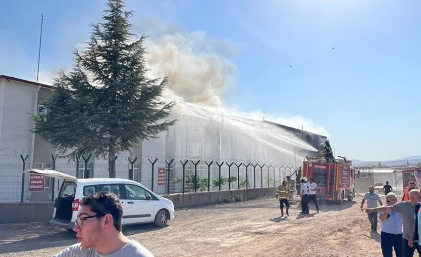 Kırıkkale'de korkutan fabrika yangını