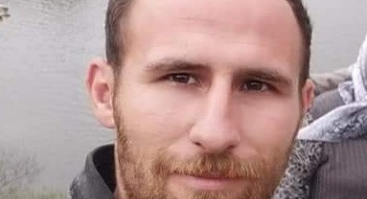 Düğün çıkışı silahlar konuştu: 2 çocuk babası hayatını kaybetti Düğün çıkışı silahlar konuştu: 2 çocuk babası hayatını kaybetti