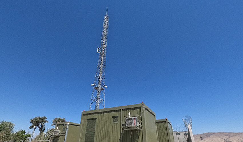 <p>Anadolu Ajansı'nın haberine göre, Cumhurbaşkanlığınca Sınır Fiziki Güvenlik Sistemi Projesi kapsamında başlatılan ve İçişleri Bakanlığı İller İdaresi Genel Müdürlüğü ile Sınır Yönetimi Daire Başkanlığı koordinasyonunda <strong>Türkiye-İran sınırının Ağrı bölümünde 83,6 kilometre güvenlik duvarı</strong> inşa edildi.</p>