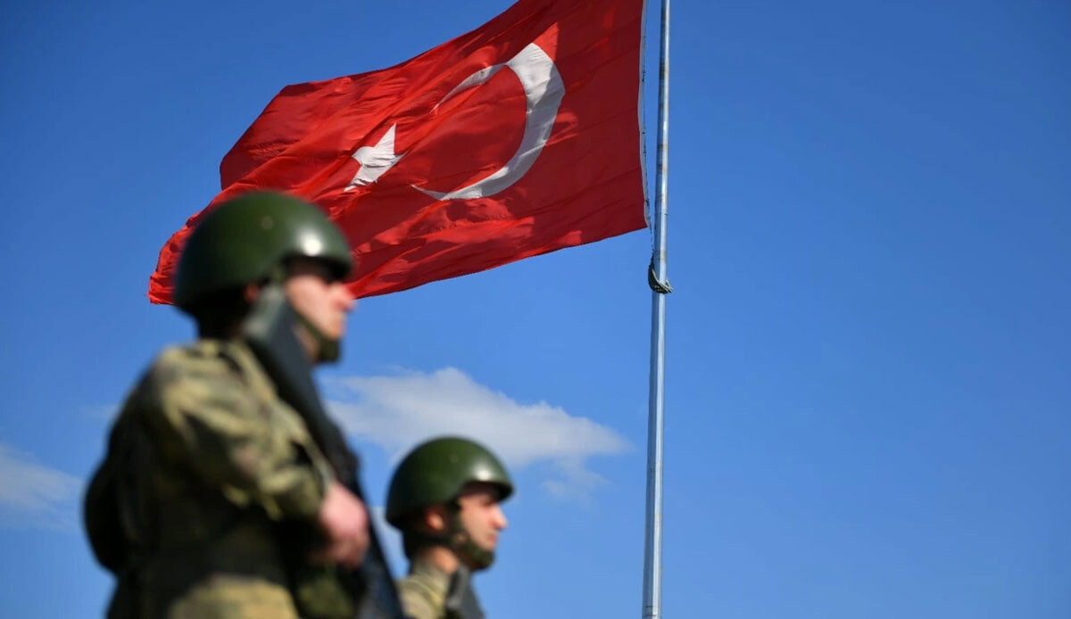 Fırat Kalkanı Harekatı bölgesinde 1 polis şehit oldu Fırat Kalkanı Harekatı bölgesinde 1 polis şehit oldu