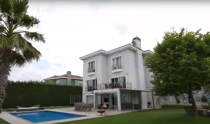 Berdan Mardini’nin 3 katlı lüks villası! İçinde konser salonu bile var