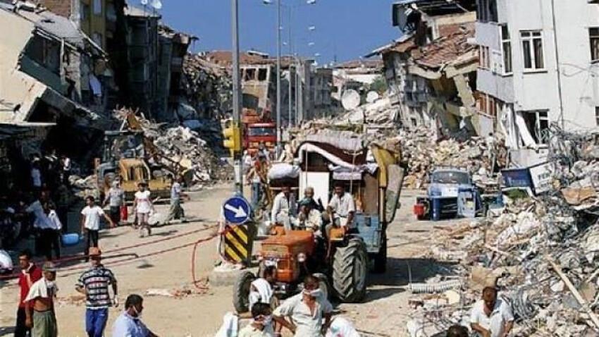İstanbul 24 yıldır depreme hazırlanamadı İstanbul 24 yıldır depreme hazırlanamadı