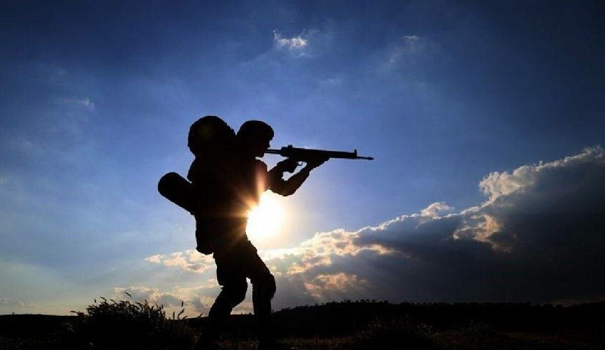 Yunanistan’a kaçmaya çalışan FETÖ şüphelileri kıskıvrak yakalandı Yunanistan’a kaçmaya çalışan FETÖ şüphelileri kıskıvrak yakalandı