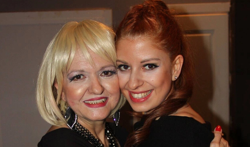 Gülden Karaböcek’in kızı konuştu: Annem çorbacıya düşmedi Gülden Karaböcek ve kızı Nur Düzgit