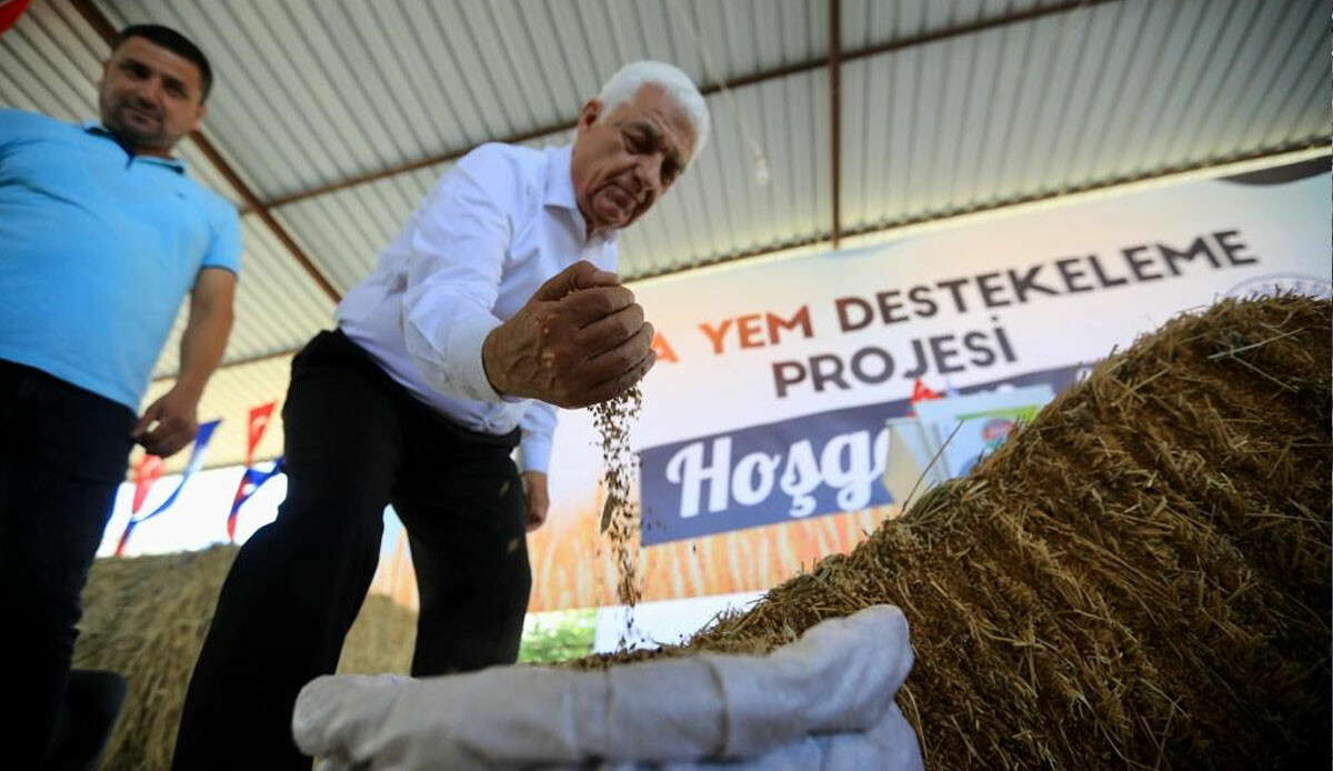 Belediyeden üreticiyi sevindiren haber! 3 milyon TL değerinde kaba yem dağıtılacak