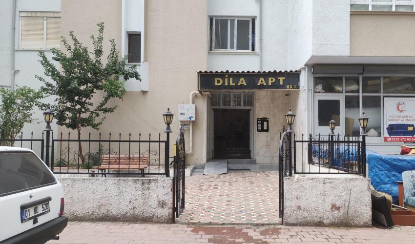 Adana'da cinnet! Eşi ve oğlunu öldürdü, kendisini bıçakladı!