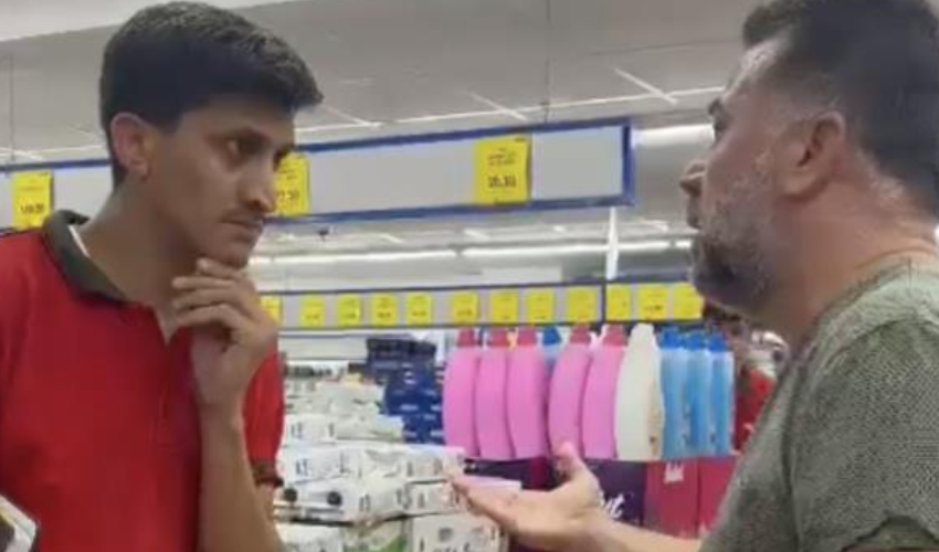 Zincir markete 'fiyat farkı' baskını! Kameralara kaydedildi Zincir markete 'fiyat farkı' baskını! Kameralara kaydedildi
