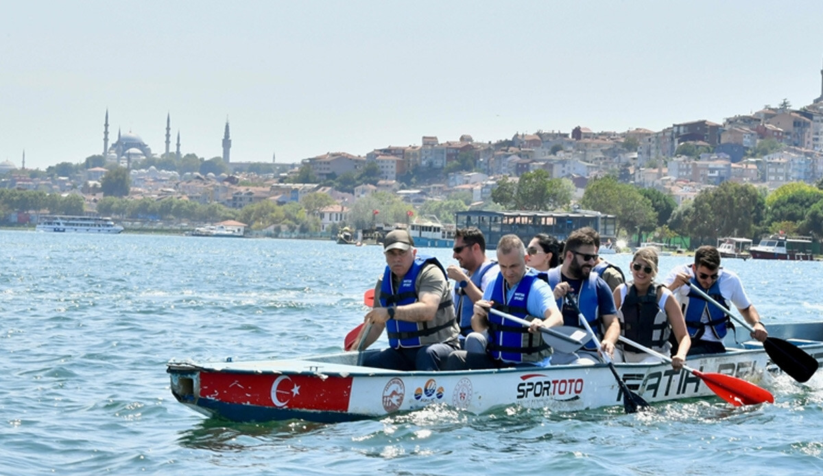 Fatih Belediyesi Kano ve Kürek Sporları Merkezi 32 bin genci "su" ile buluşturdu Fatih Belediyesi Kano ve Kürek Sporları Merkezi 32 bin genci "su" ile buluşturdu