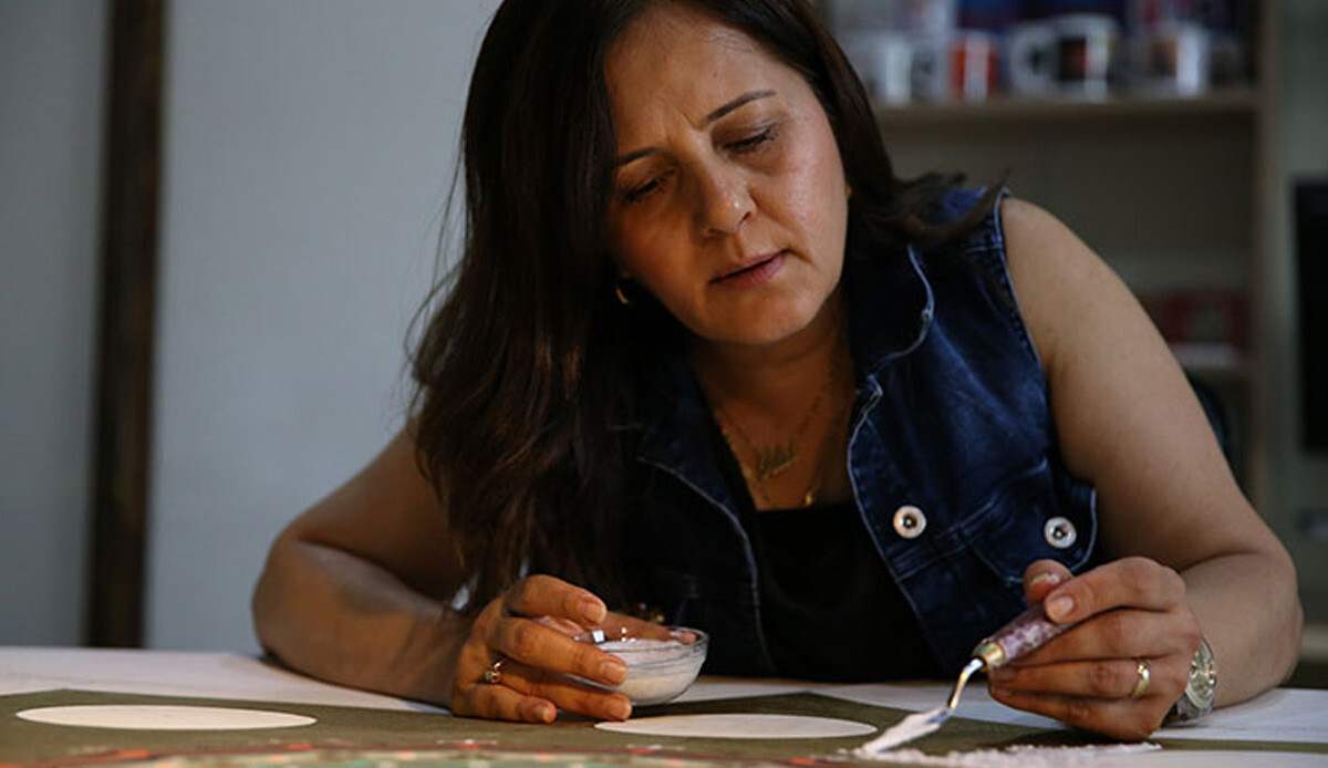 52 yaşında öğrendi, gelir kapısı oldu: Şimdi hem satıyor hem hediye ediyor