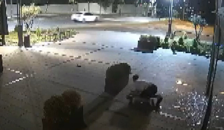 Film sahnelerini aratmayan silahlı çatışma! İstanbul sokaklarındaki dehşet kamerada