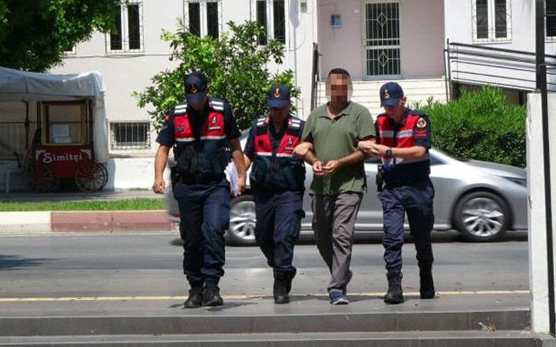 Rüşvet iddiasıyla gözaltına alındı! Liman başkanının çekmecesinden 3 bin euro çıktı Rüşvet iddiasıyla gözaltına alındı! Liman başkanının çekmecesinden 3 bin euro çıktı