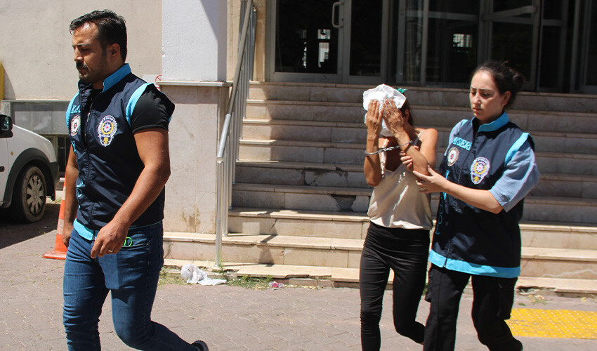 Sahte altın satarak sarrafları dolandırdı