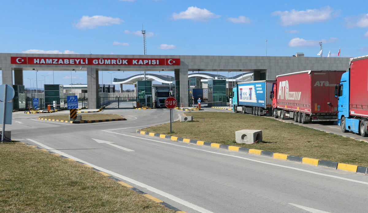 Yurda sokmaya çalıştıkları 18 kilo uyuşturucu yakalandı Yurda sokmaya çalıştıkları 18 kilo uyuşturucu yakalandı