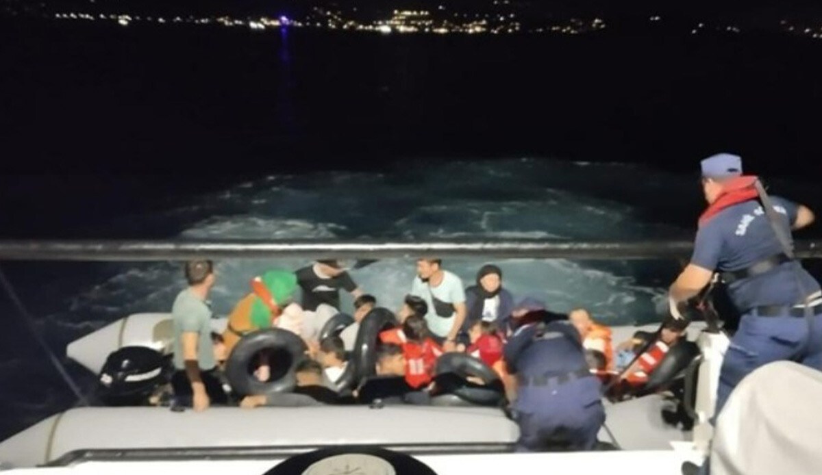 125 düzensiz göçmen kurtarıldı, 47 düzensiz göçmen yakalandı! 125 düzensiz göçmen kurtarıldı, 47 düzensiz göçmen yakalandı!