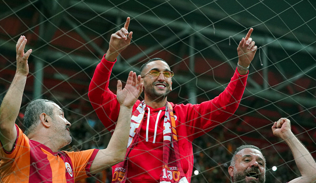 Hakim Ziyech'in tanıtımı dünya basınında! Taraftarın içinden çıkarak sürpriz yaptı Hakim Ziyech'in tanıtımı dünya basınında! Taraftarın içinden çıkarak sürpriz yaptı