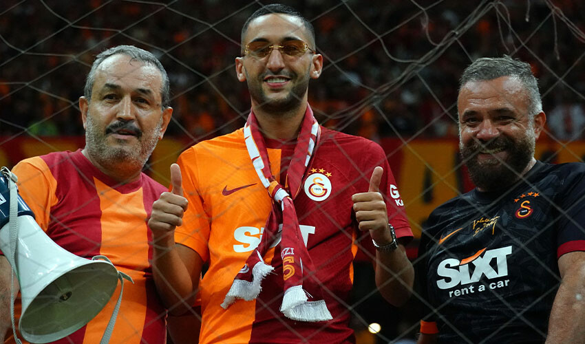 Hakim Ziyech'in tanıtımı dünya basınında! Taraftarın içinden çıkarak sürpriz yaptı