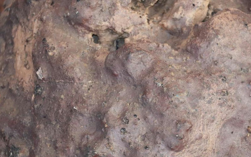 Milyonlarca lira teklif etmişlerdi... Tarlasında gök taşı buldu sandı, gerçek bambaşka çıktı! Milyonlarca lira teklif etmişlerdi... Tarlasında gök taşı buldu sandı, gerçek bambaşka çıktı!