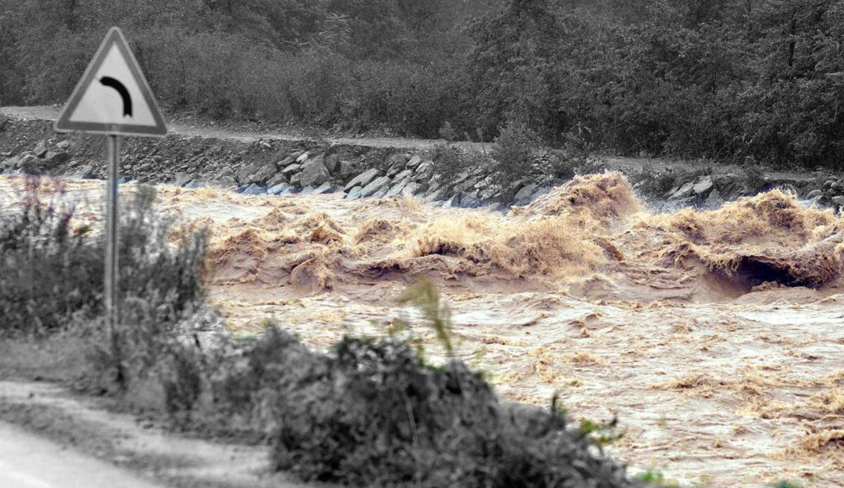 Artvin alarmda! Meteoroloji uyardı: Sel, su baskını, yıldırım…