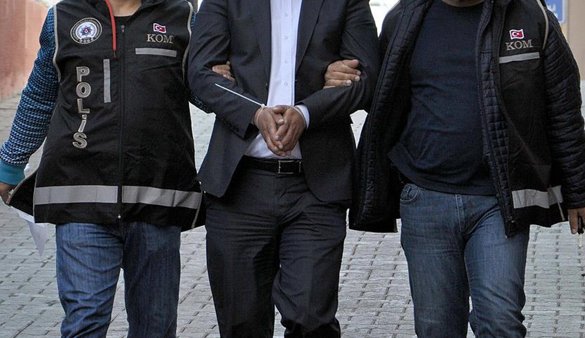 Ankara merkezli 4 ilde FETÖ&#039;ye eş zamanlı operasyon