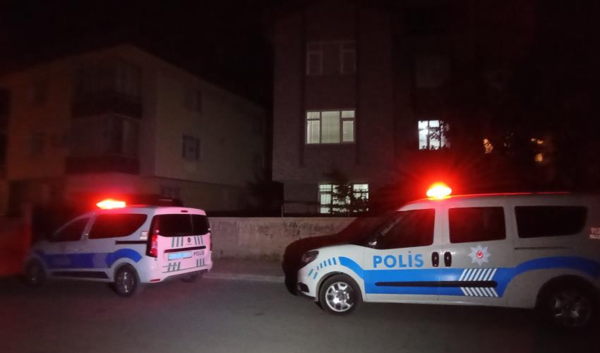 Ekmek bıçağı ile dedesini bıçaklayan kızdan gazetecilere: Boks da yapayım mı sana!